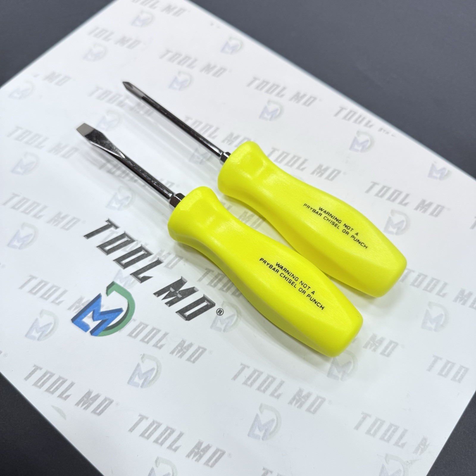 Snap-on Tools USA NEW 2pc HI VIZ Hard Handle Screwdriver Set SDDP31IRA SDD2A