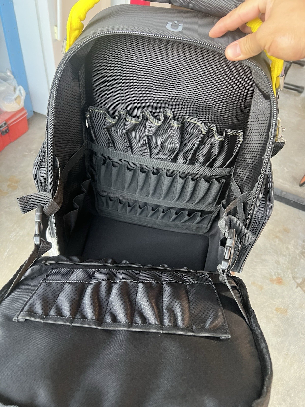 Innova tools tradesman pro backpack many pockets with handles Scantool pocket
