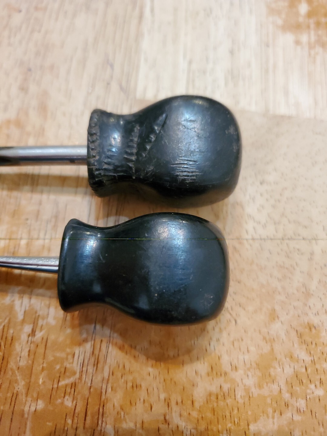 Snap On #2 Phillips Flat Head Stubby Screwdrivers Black Hard Handles Lot Of 2