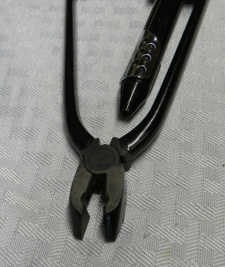 UNBRANDED 8-1/2″ LONG AIRCRAFT SAFETY WIRE TWISTER PLIERS