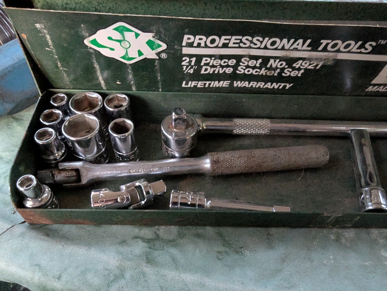 S-K Tools 1/4” Drive Socket Lot with Original Metal Case Set 4921 USA Made SAE