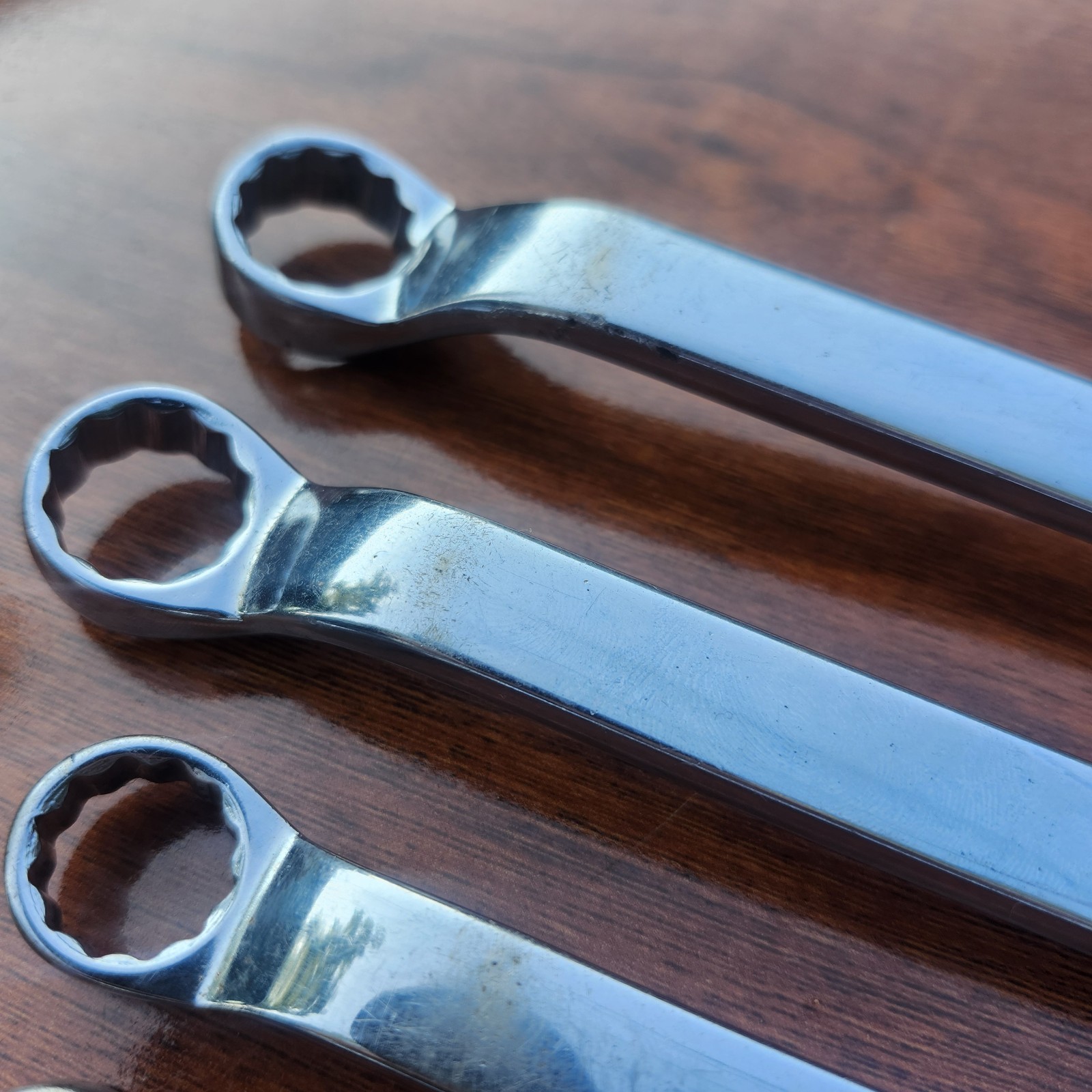 Snap On XBM1011-1719 10-19mm 12 Point 6 Piece 10° Offset Box End Wrench Set USA