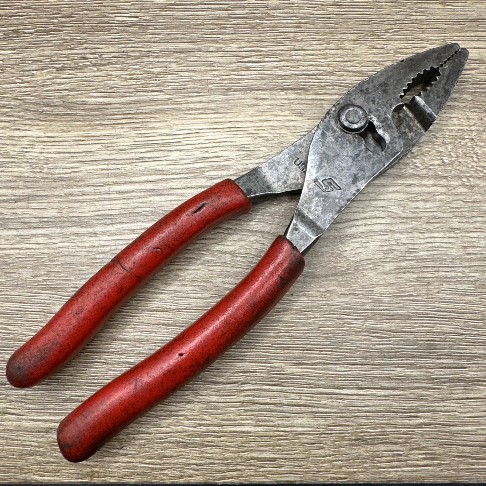 Snap On 47acf 8″ talon grip combination slip joint pliers red
