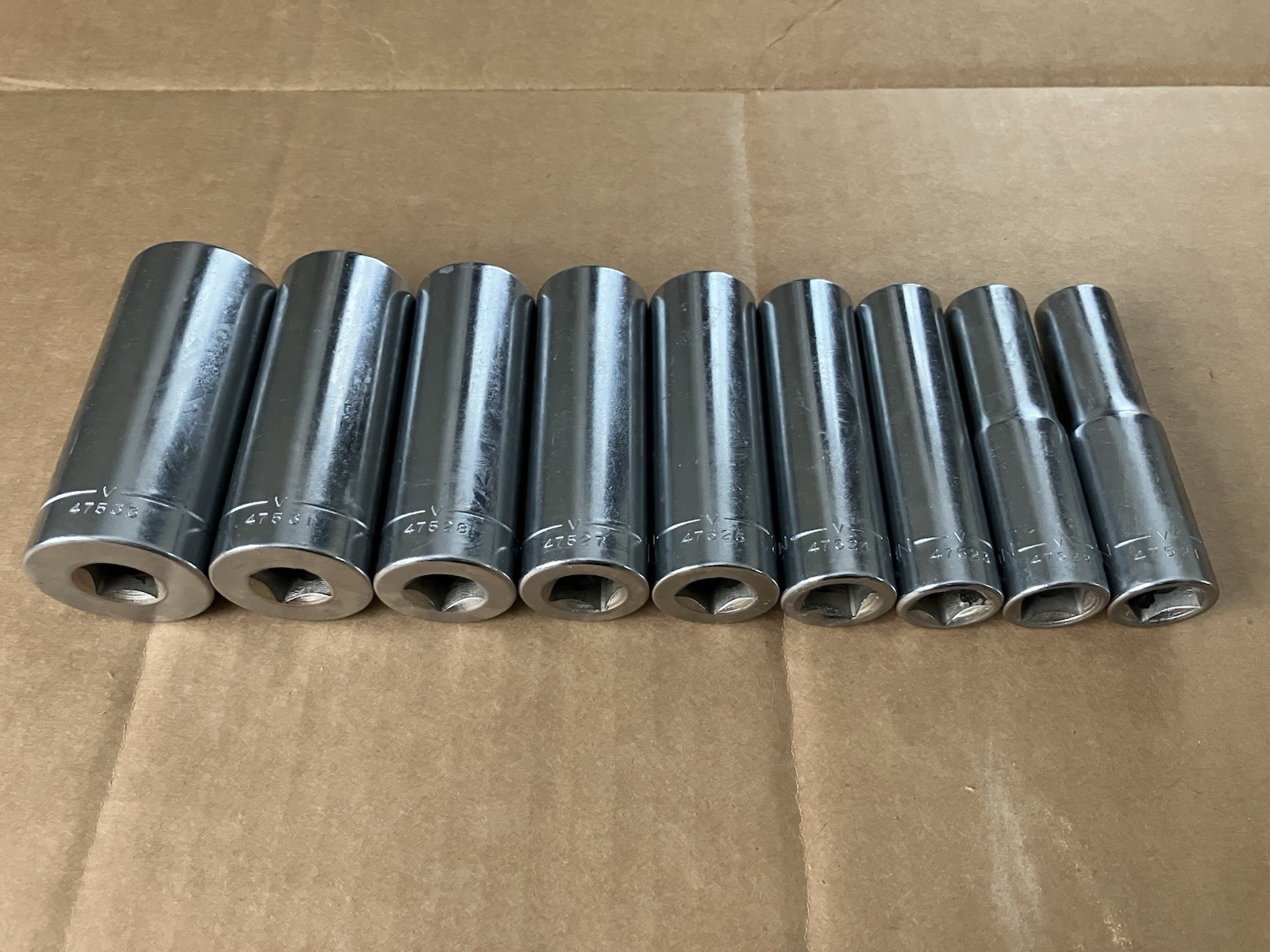 Craftsman Vintage SAE 16-Piece Deep 1/2in.+ 3/8in. Drive 12-Point Socket Set