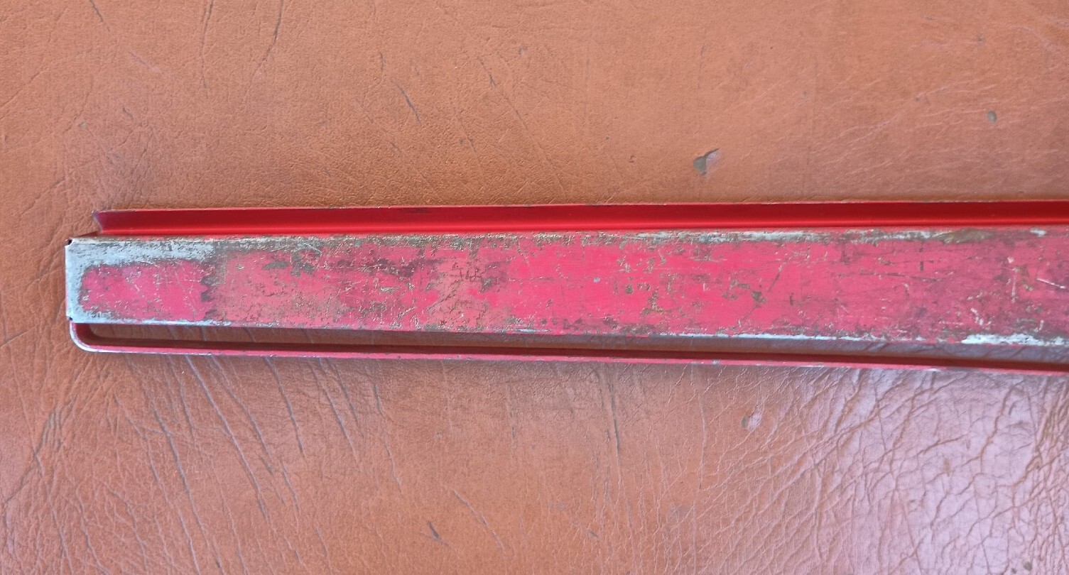 Mac VT18 Hang-On Socket Caddy Tray Holder RED For 1/2″ Dr. Short Socket Set