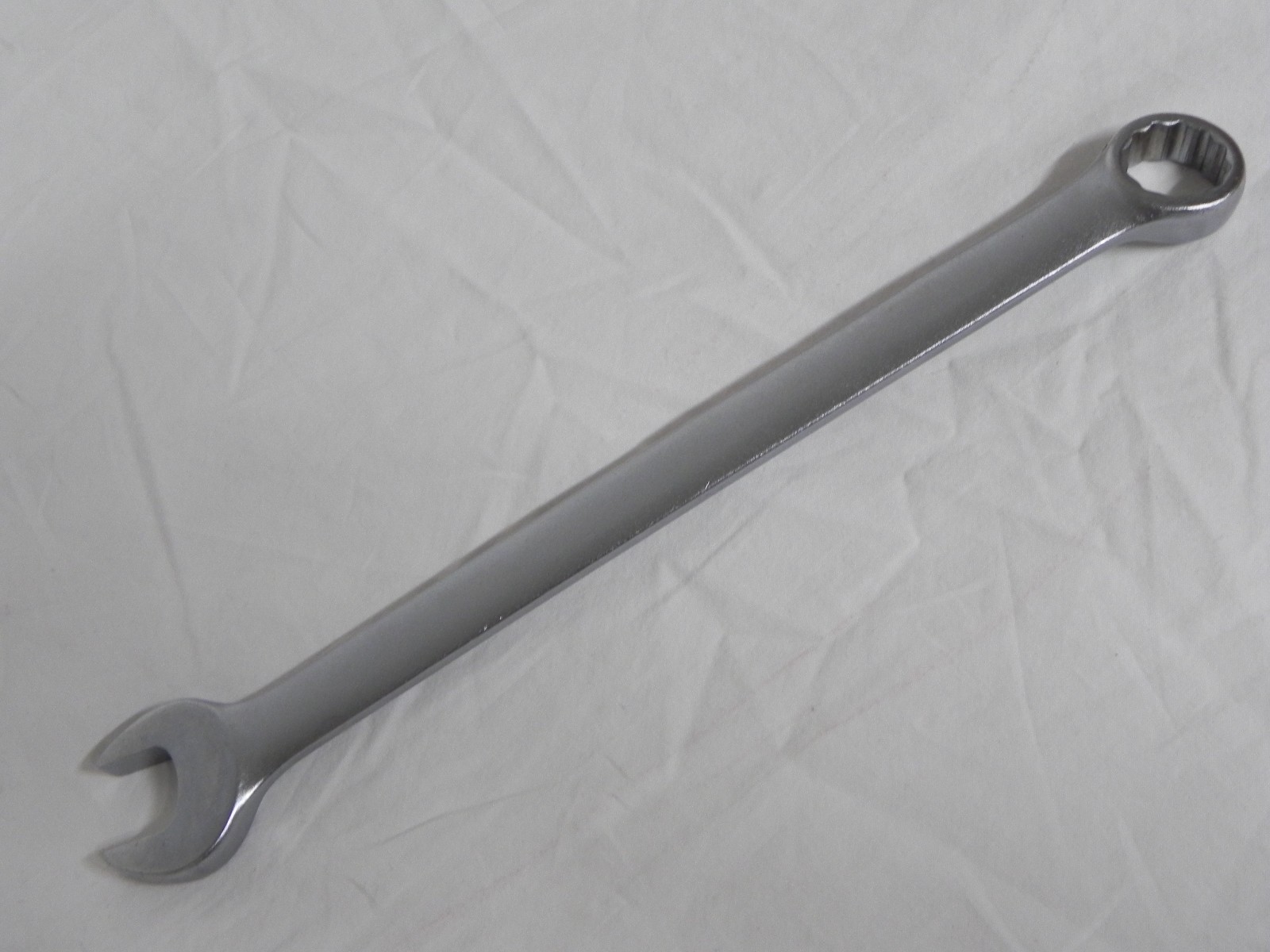 Blue Point BLPCW1116 12 Point 11/16″ SAE Combination Wrench Measuring 10-1/4» L