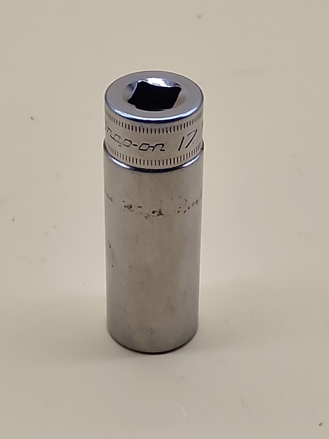 Snap-on Tools SFSM17 3/8″ Dr 17mm Metric 6 Pt Deep Chrome Socket USA