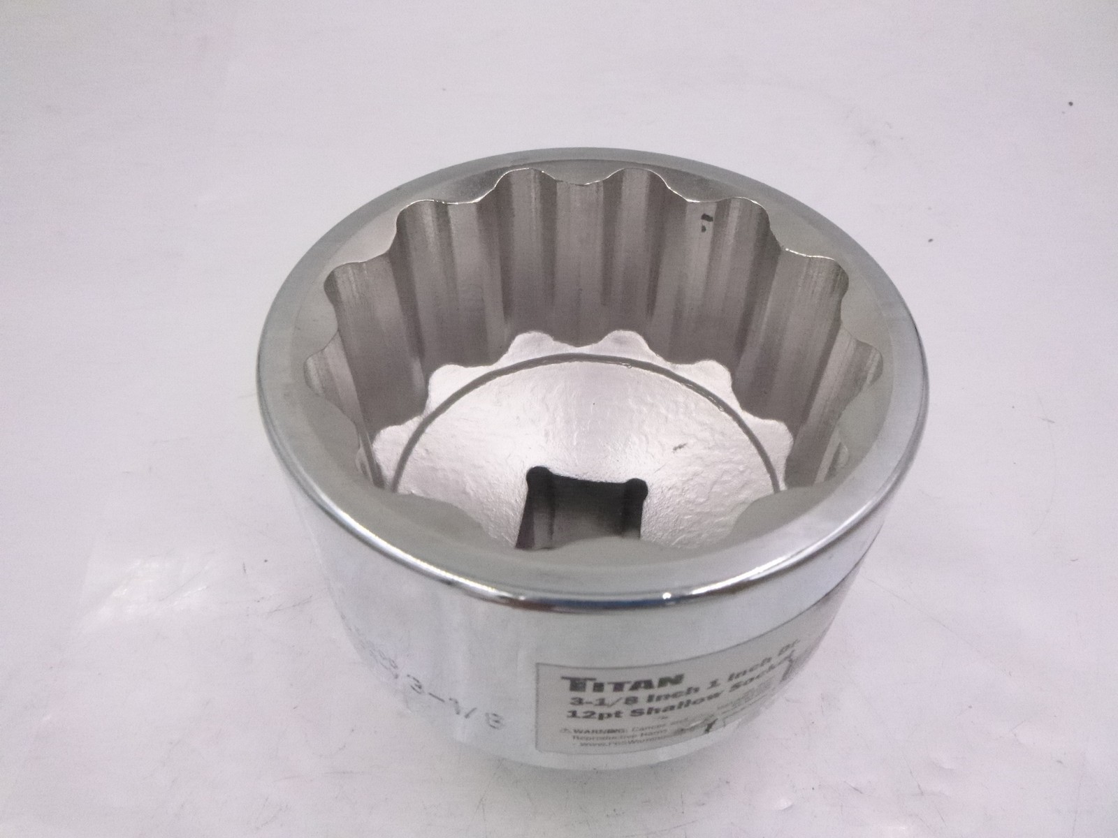 Titan 61600 Chrome Shallow 3-1/8″ Socket 1″ Drive 12-Point CR-V