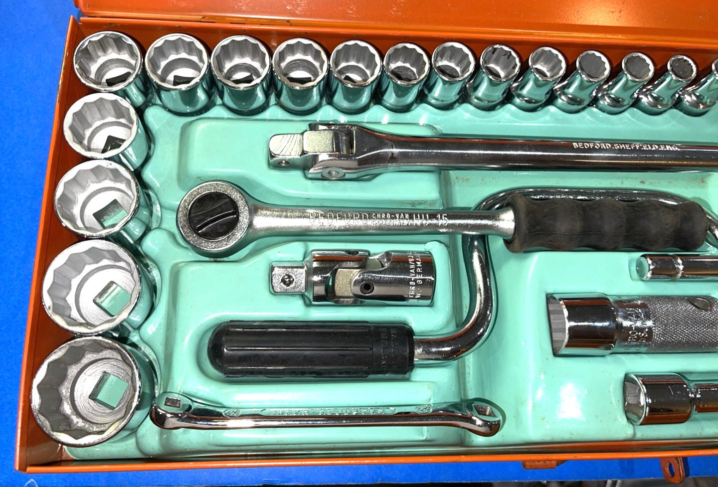 BEDFORD SHEFFIELD TOOLS NEW 1/2 DRIVE 37 PIECE GENERAL SERVICE SET IN RED BOX