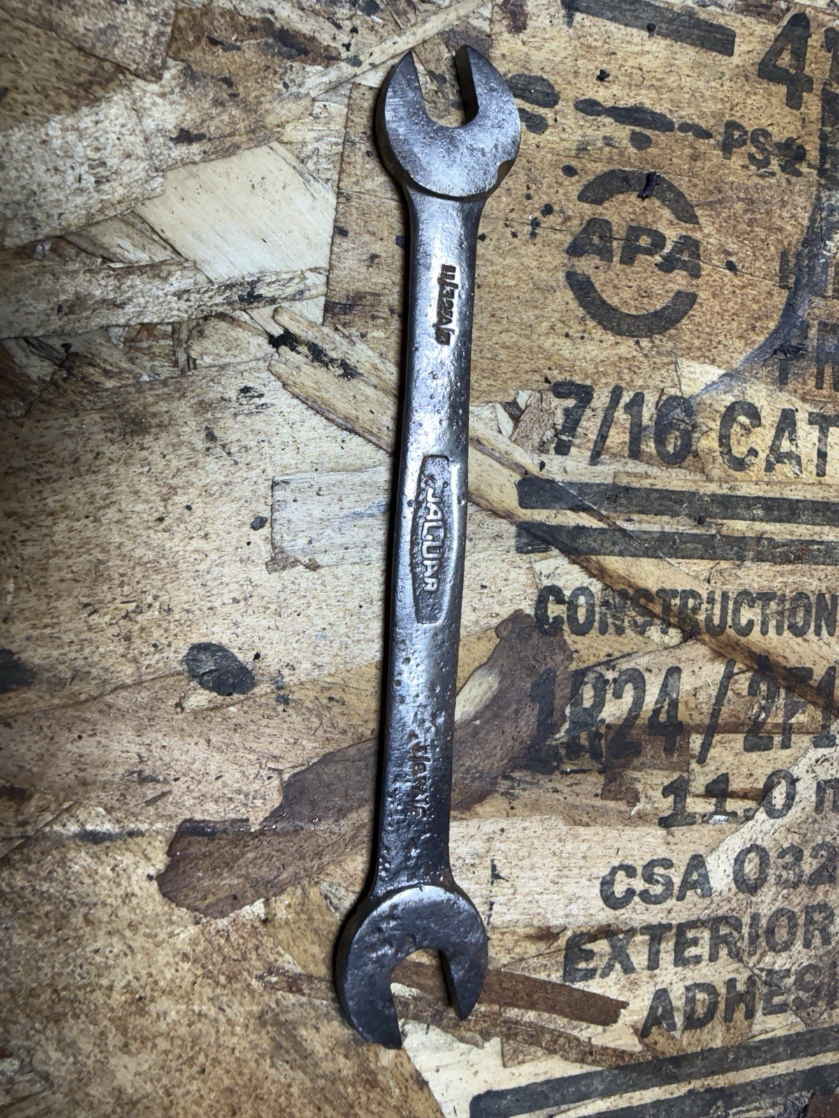 Jaguar Wrench
