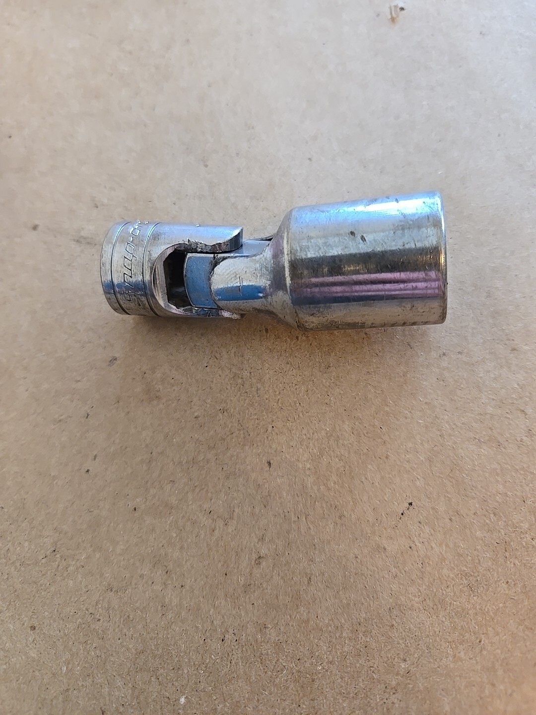 Snap On 3/8″ Drive 11/16″ 6PT SAE Deep Chrome Universal Swivel Socket FSU22