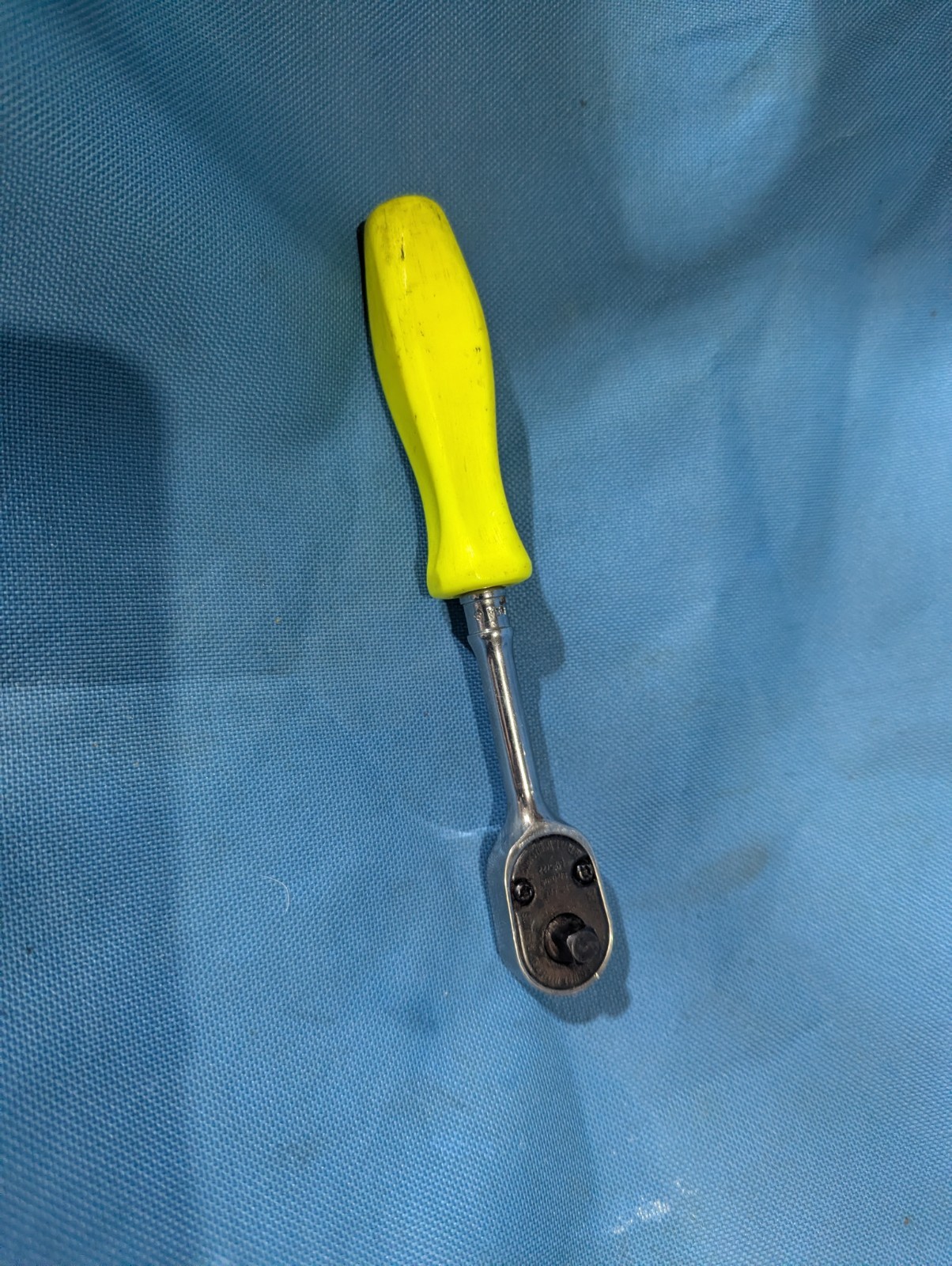 High-Visibility (Hi-Viz) Yellow Hard Grip Snap-on 1/4