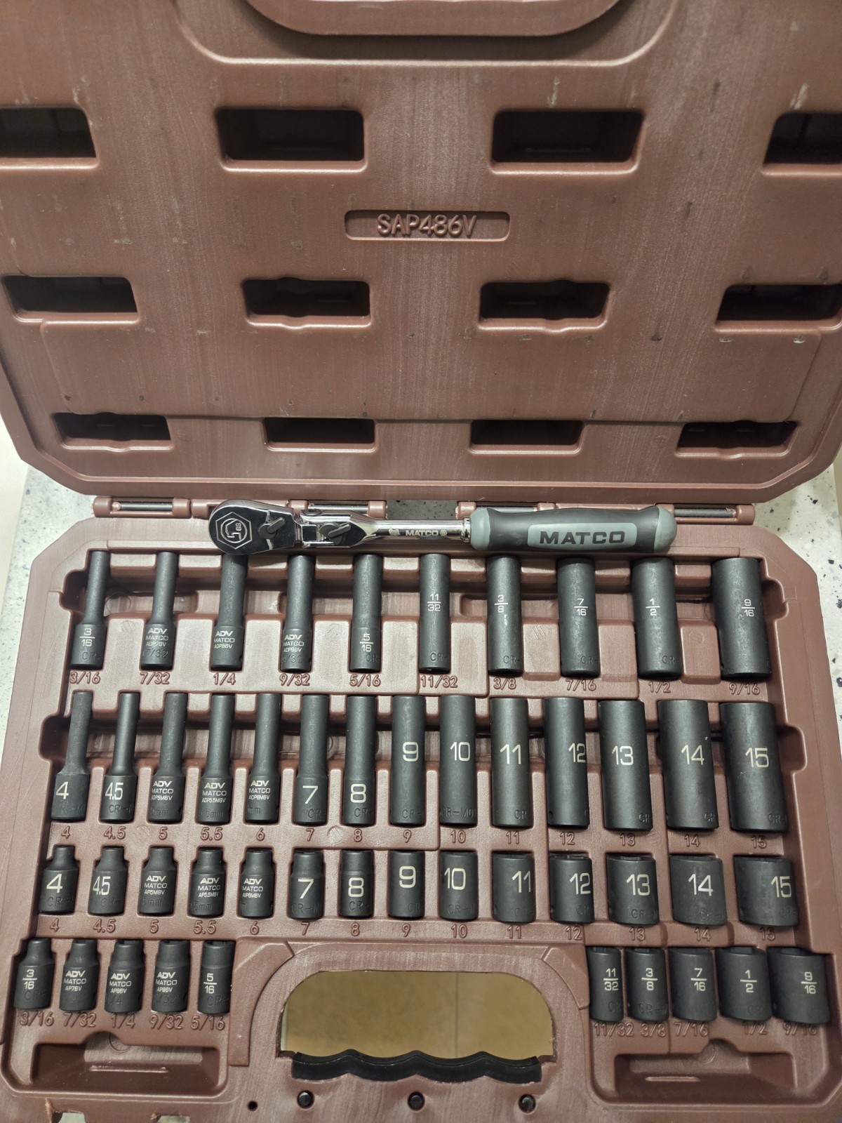 Matco tools 1/4 Drive 48 pc skt set & 1/4 (6″) ratchet chrome and gray