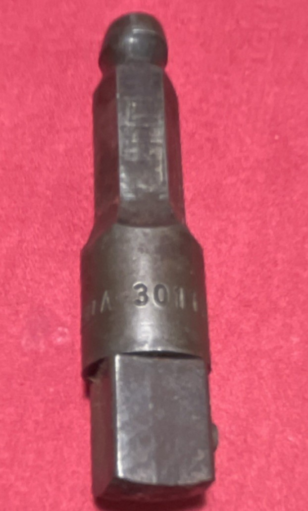 Snap-on A3011 Is A 1/2-inch Drive 7/16-inch Hex Shank Quick-change Socket T326