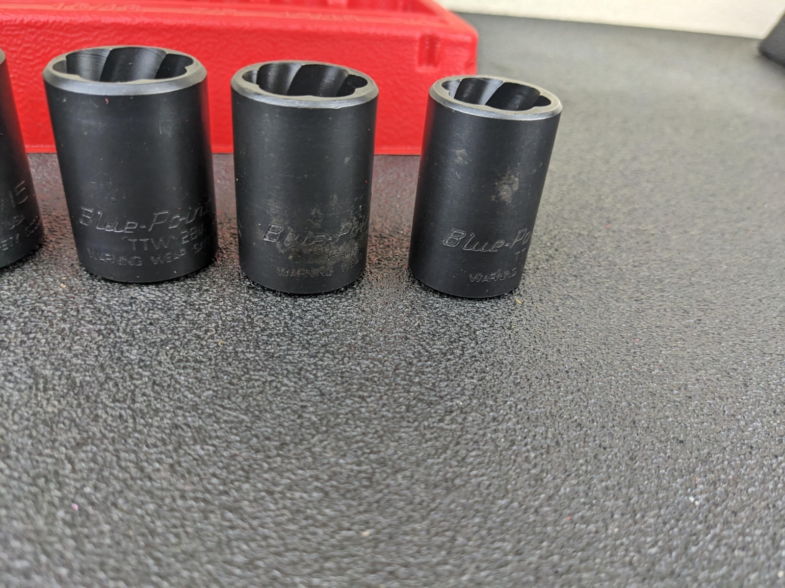 #bp378 Blue Point 305TTWYA 1/2″ Shallow Twist Impact Turbo Socket Set 3/4″ – 1″