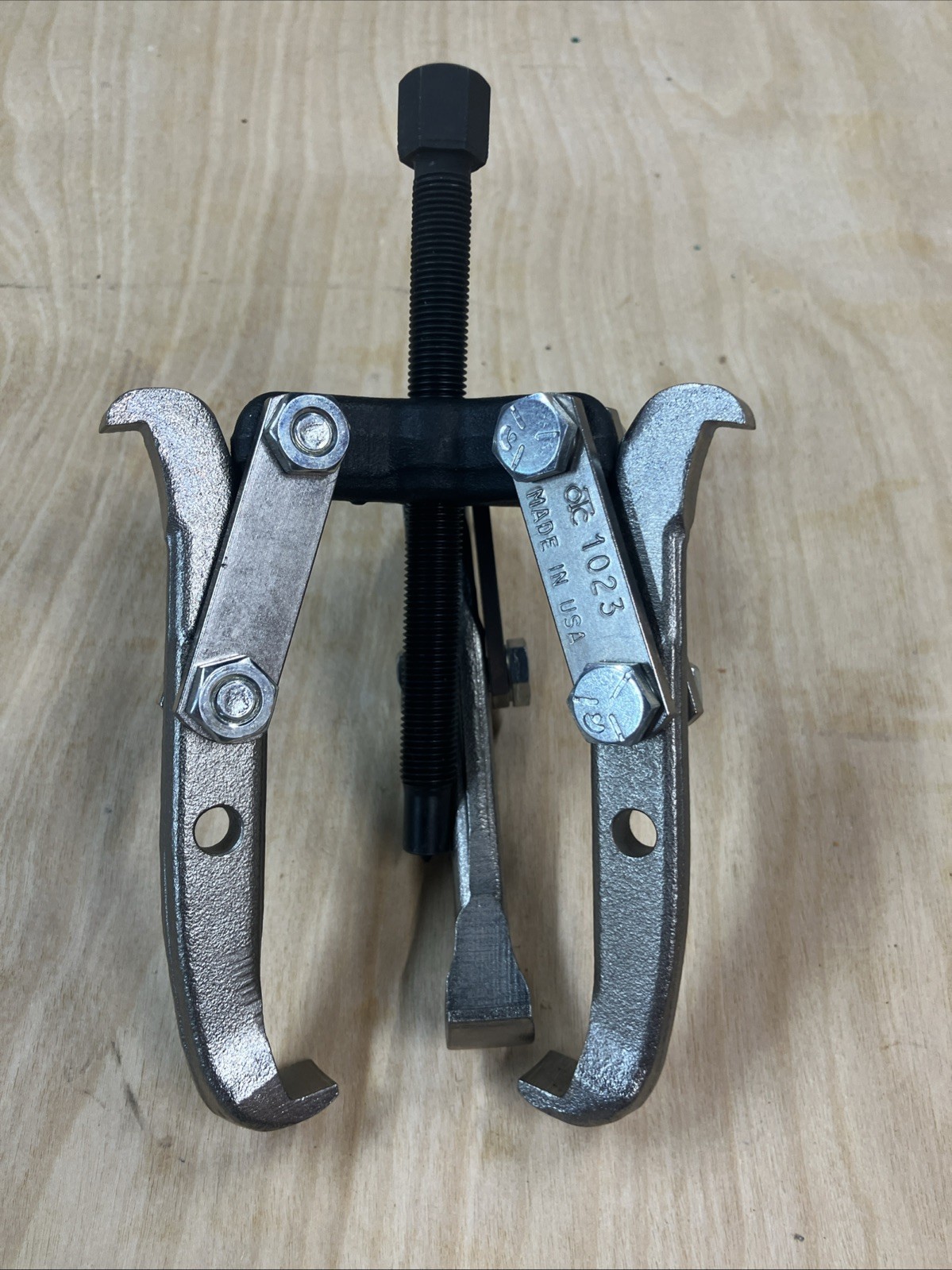 OTC Tools 1023 2 or 3-Jaw Gear Bearing Puller Remover Tool USA 2-Ton NICE