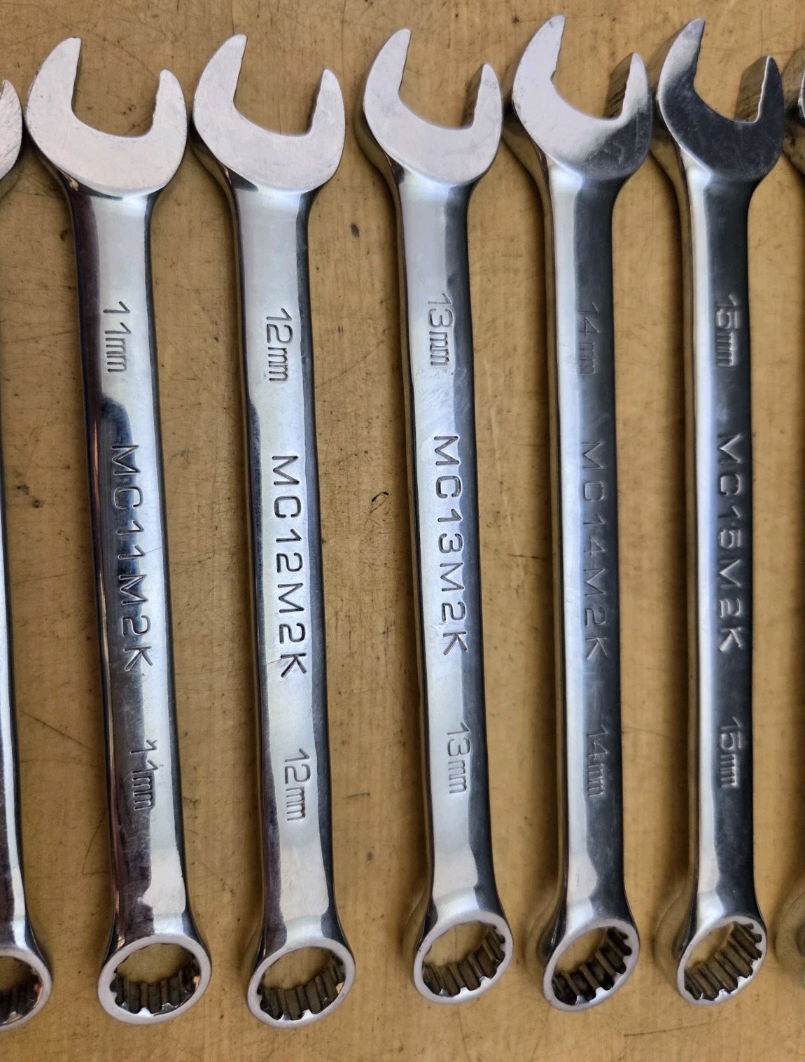 Matco Tools SMCM152K-15 Pc Metric Knuckle Saver 12Pt Combination Wrench Set Mint