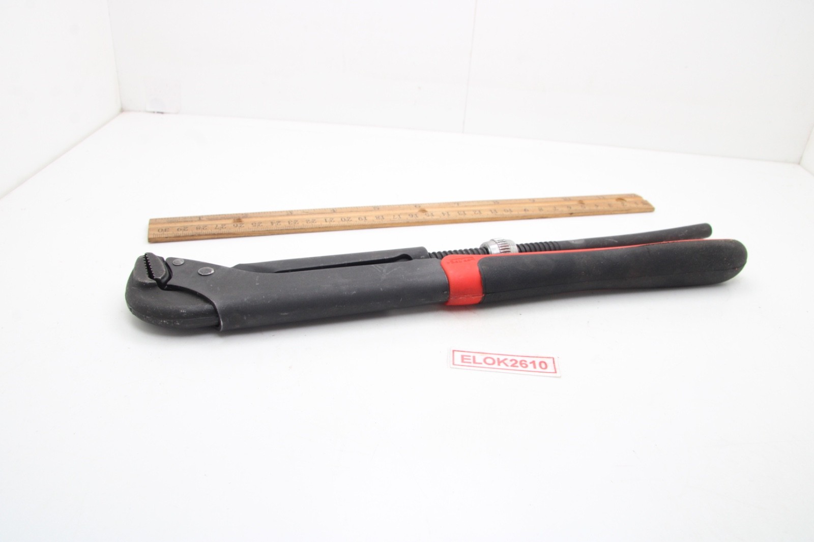 Snap On PWZ1A 12-1/2″ Long Red Soft Grip Adjustable Pipe Wrench Plier