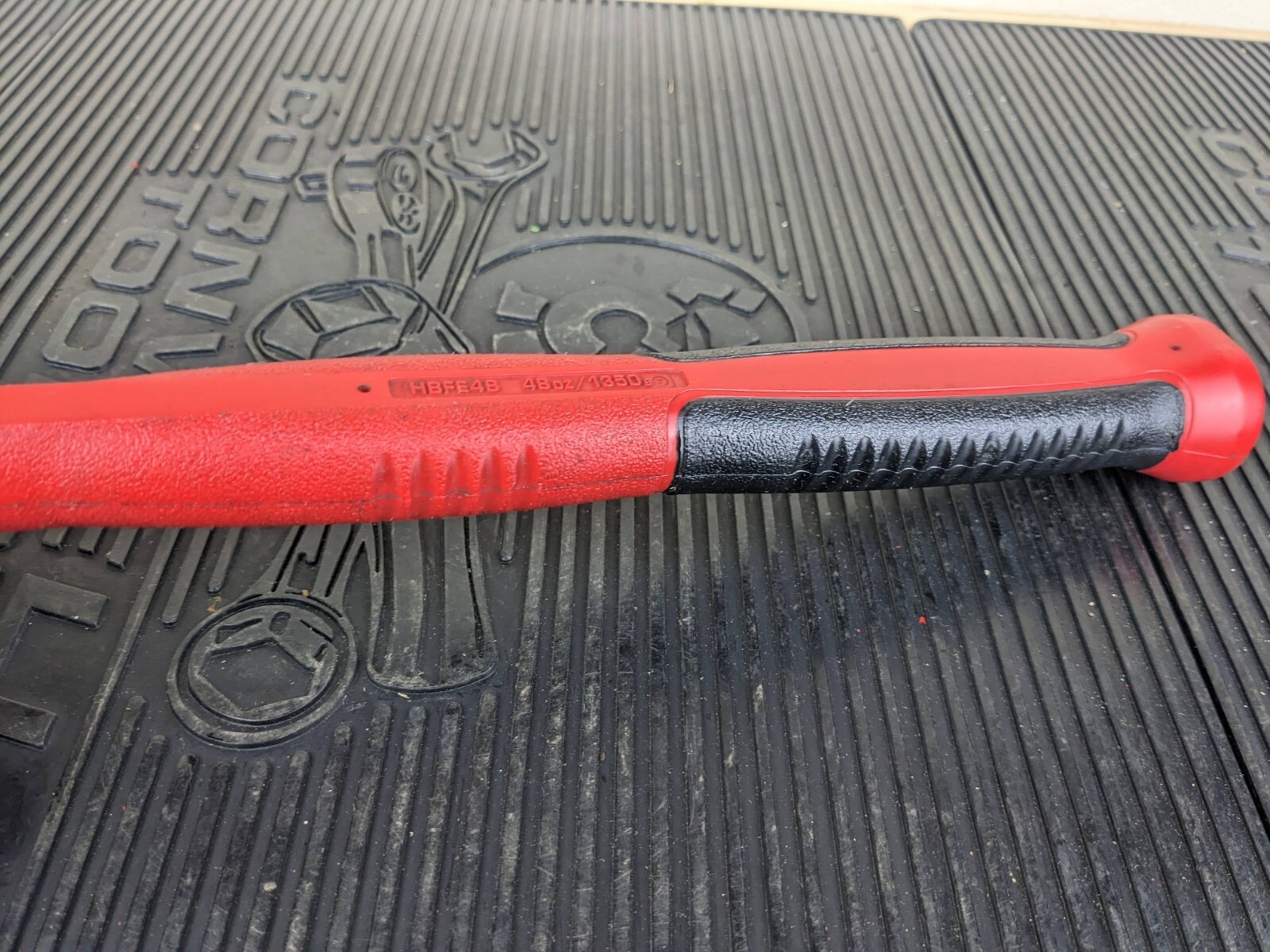 #ba806 Snap-On HBFE48 Dead Blow 48-Ounce Soft Grip Hammer RED