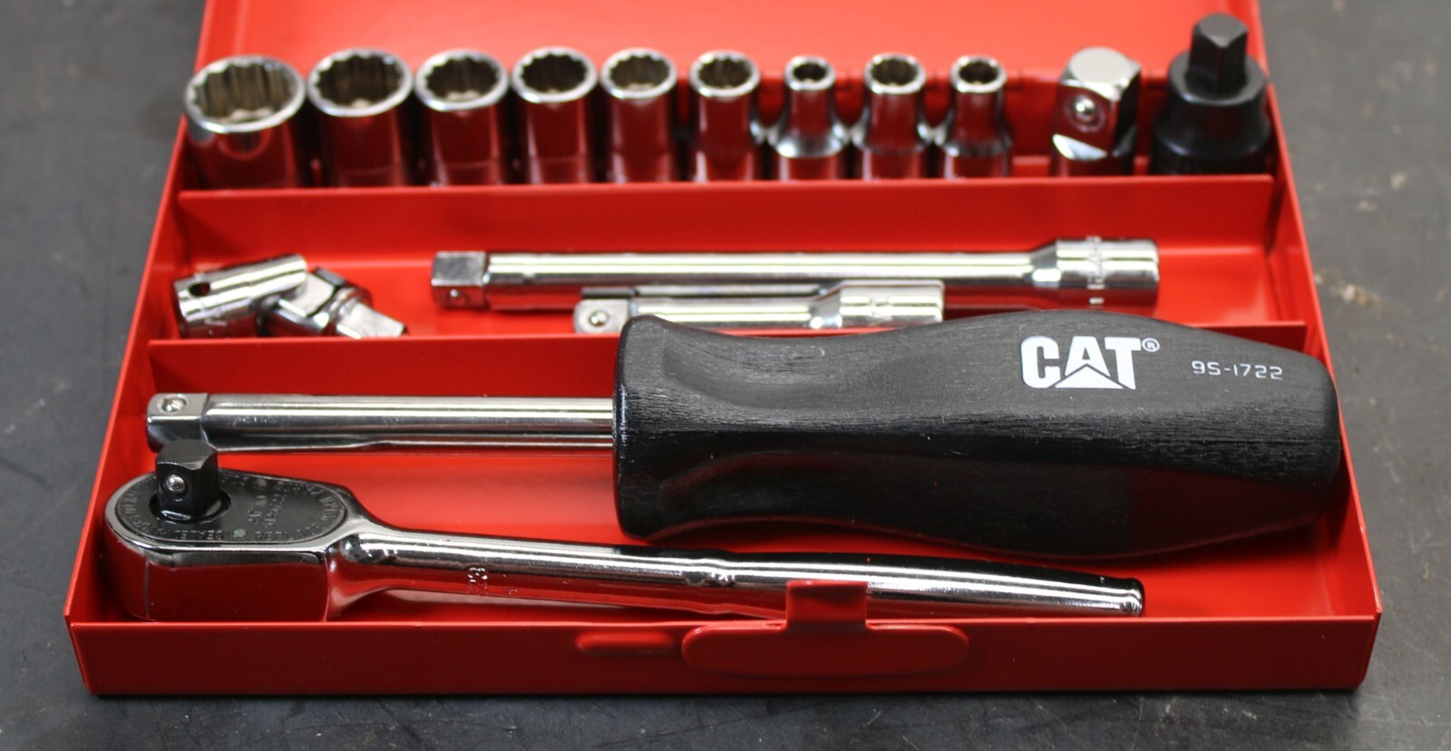 CAT Caterpillar 213-4443 1/4″ Drive Ratchet & Socket Set w/ Extensions Adapters
