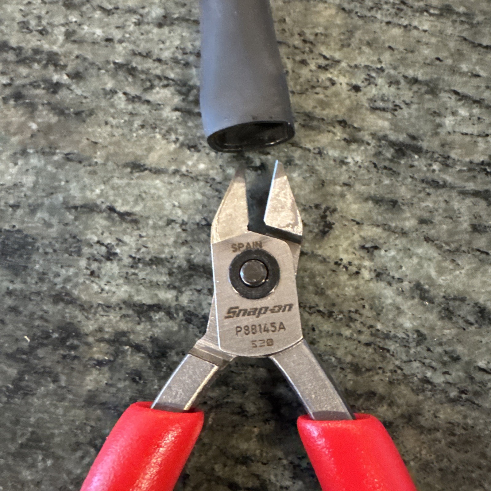 Snap On P88145a P series cutting pliers new in original packaging in red