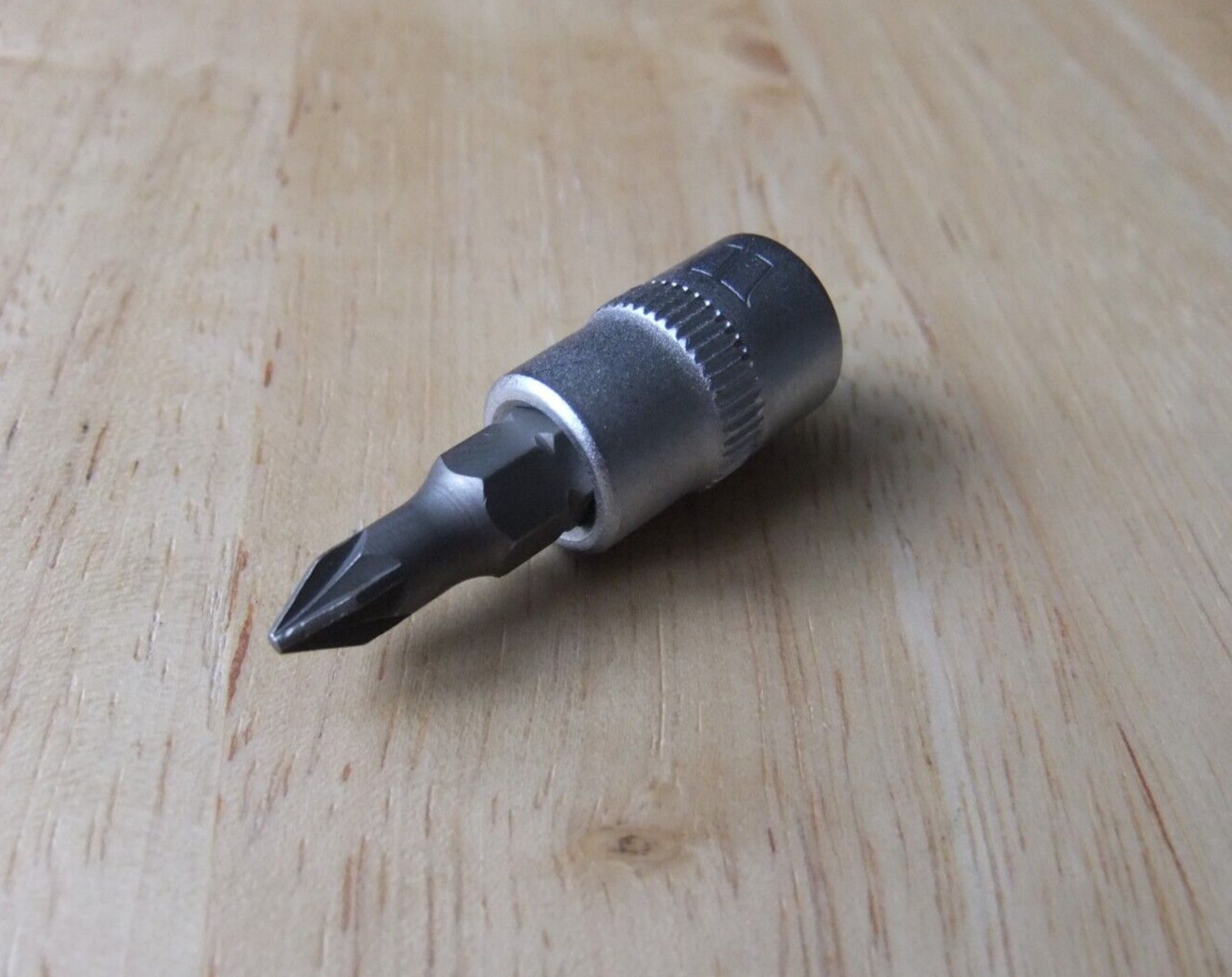 Welzh Werkzeug 1/4 Drive Chrome Vanadium Socket and PZ1 S2 Steel Bit – 35mm Long