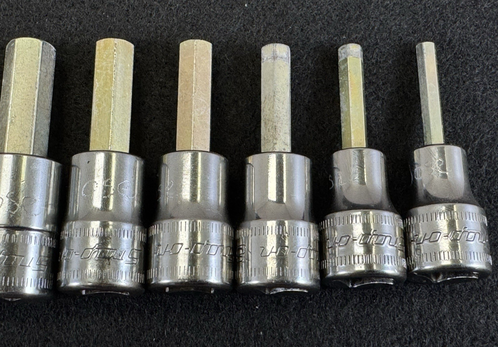 Snap-On 11 pc 3/8″ Drive Metric Standard Hex Bit Socket Set (4-14 mm) 211EFAMY