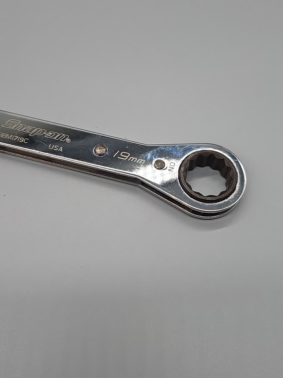 Snap-on Tools 17mm–19mm, Ratcheting Box Wrench, RBM1719C USA