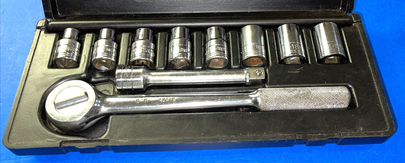 S-K TOOLS 10 PIECE 1/2 DRIVE RATCHET & EXTENSION & METRIC SHORT SOCKETS