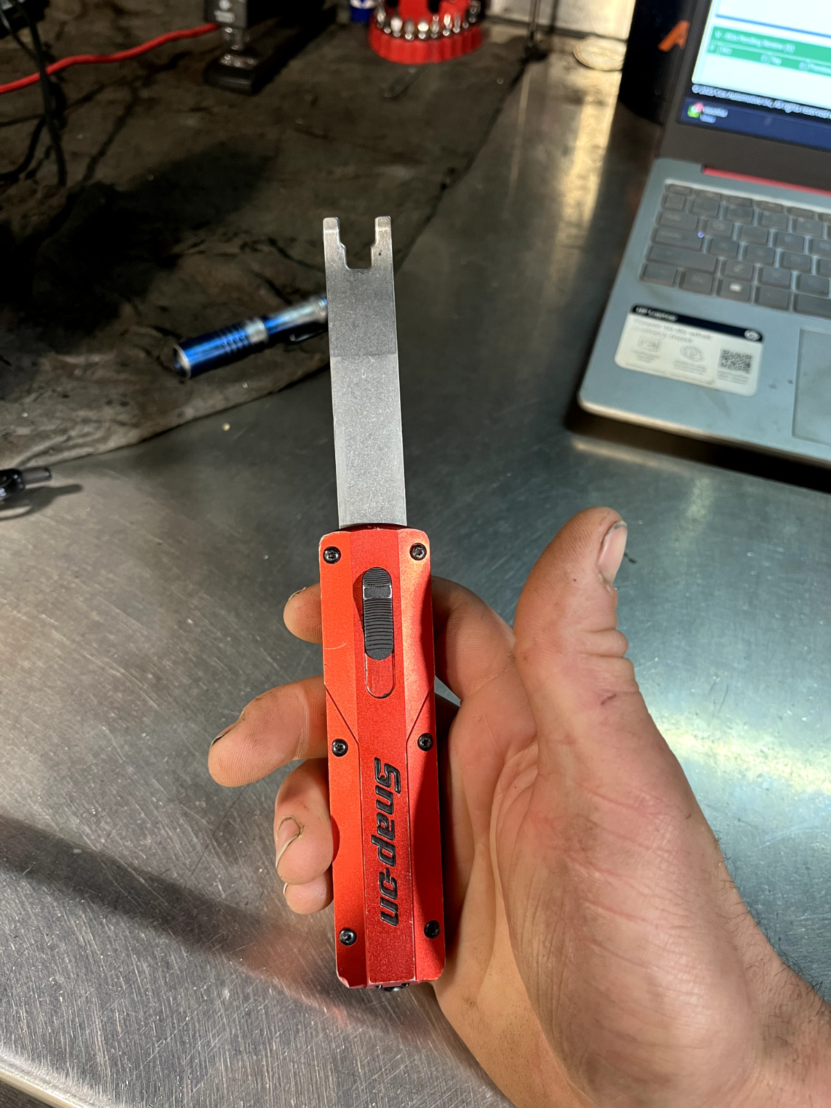 Snap-on Retractable Clip Remover Tool – Lightly Used, Like New (PBFT50R)