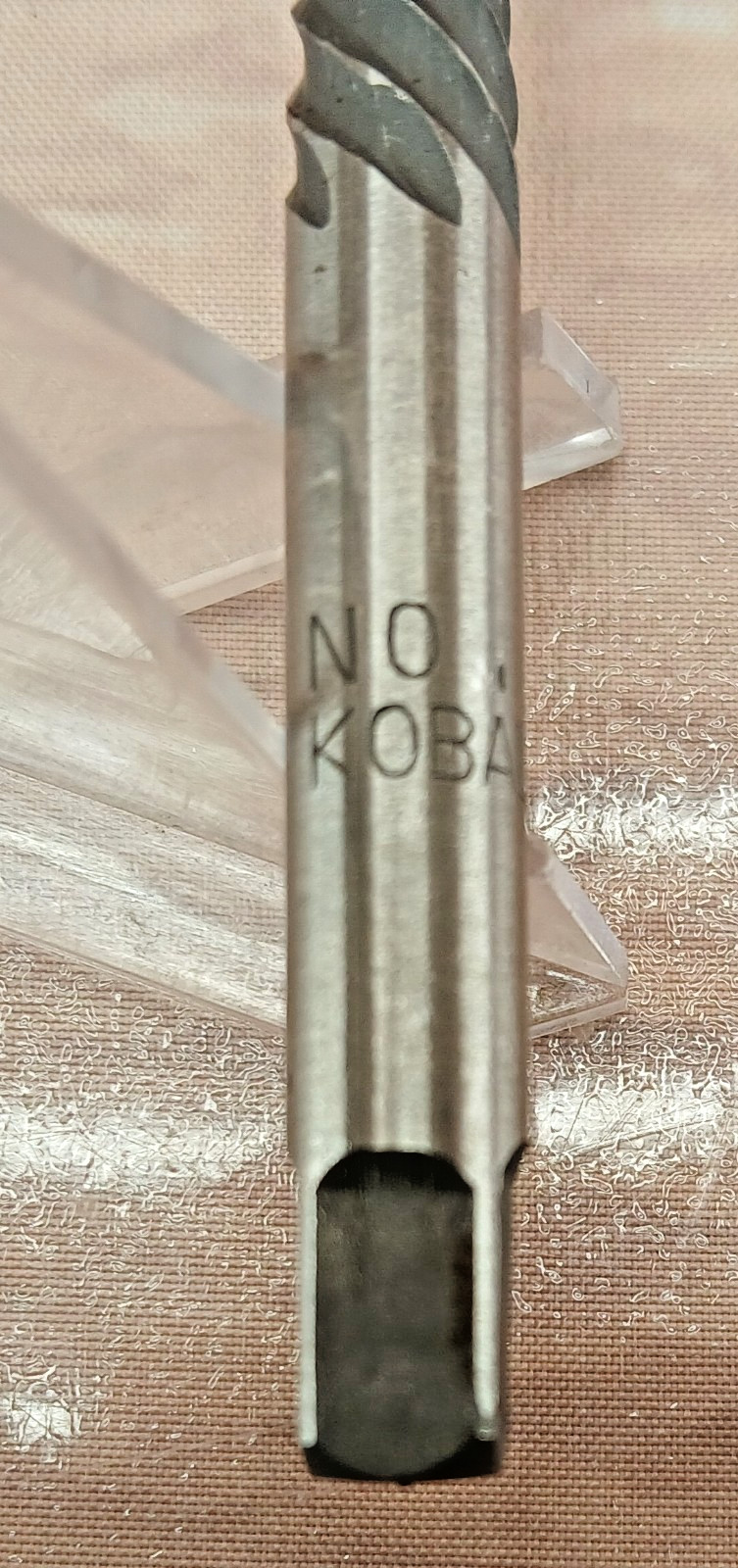 Kobalt Spiral Flute Screw Extractors #4 & #5 Easy Out Bolt Remover Set
