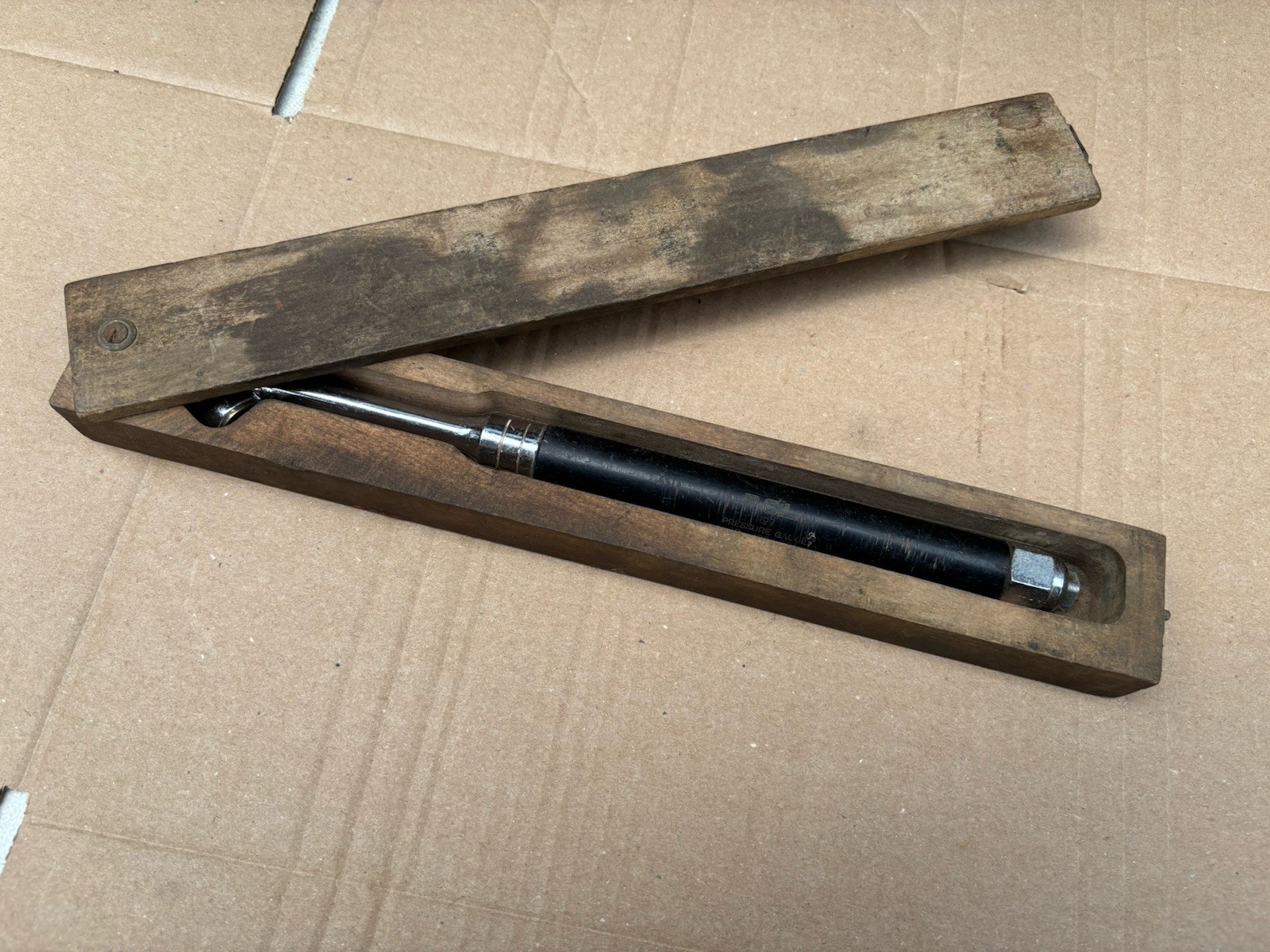 Vintage Tyre Pressure Service Gauge No7 20-120lbs PCL Sheffield In Wooden Box