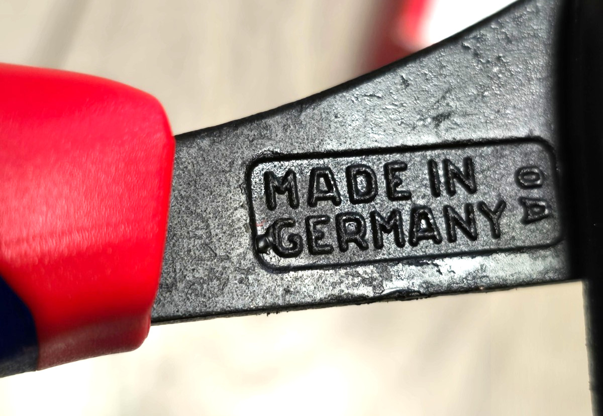Knipex Tools 7402200 High Leverage 8″ Diagonal Cutting Pliers, Made in Germany