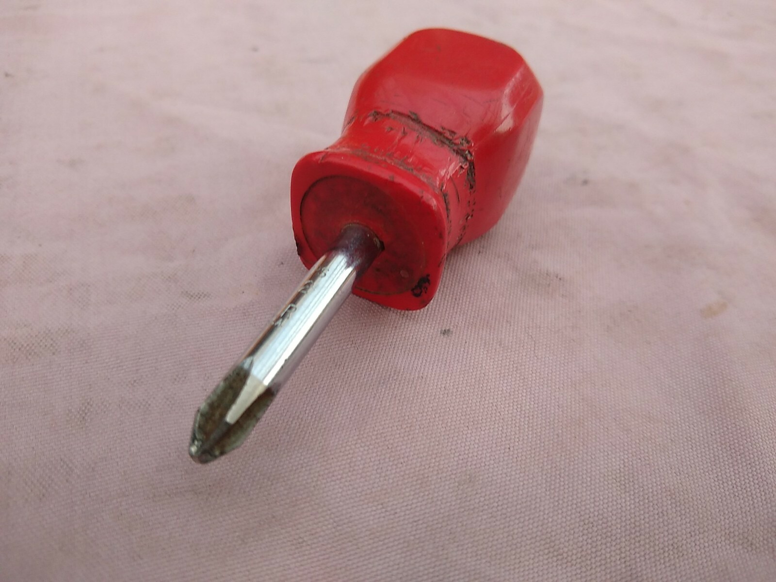 Mac Tools P212XA Philips Stubby Red Hard Handle Screwdriver