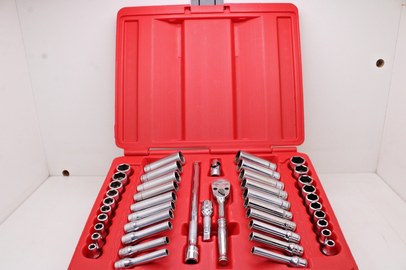 Snap-on 144TMPB 44 Piece 1/4″ Drive 6-Point Metric/ SAE General Service Set USA