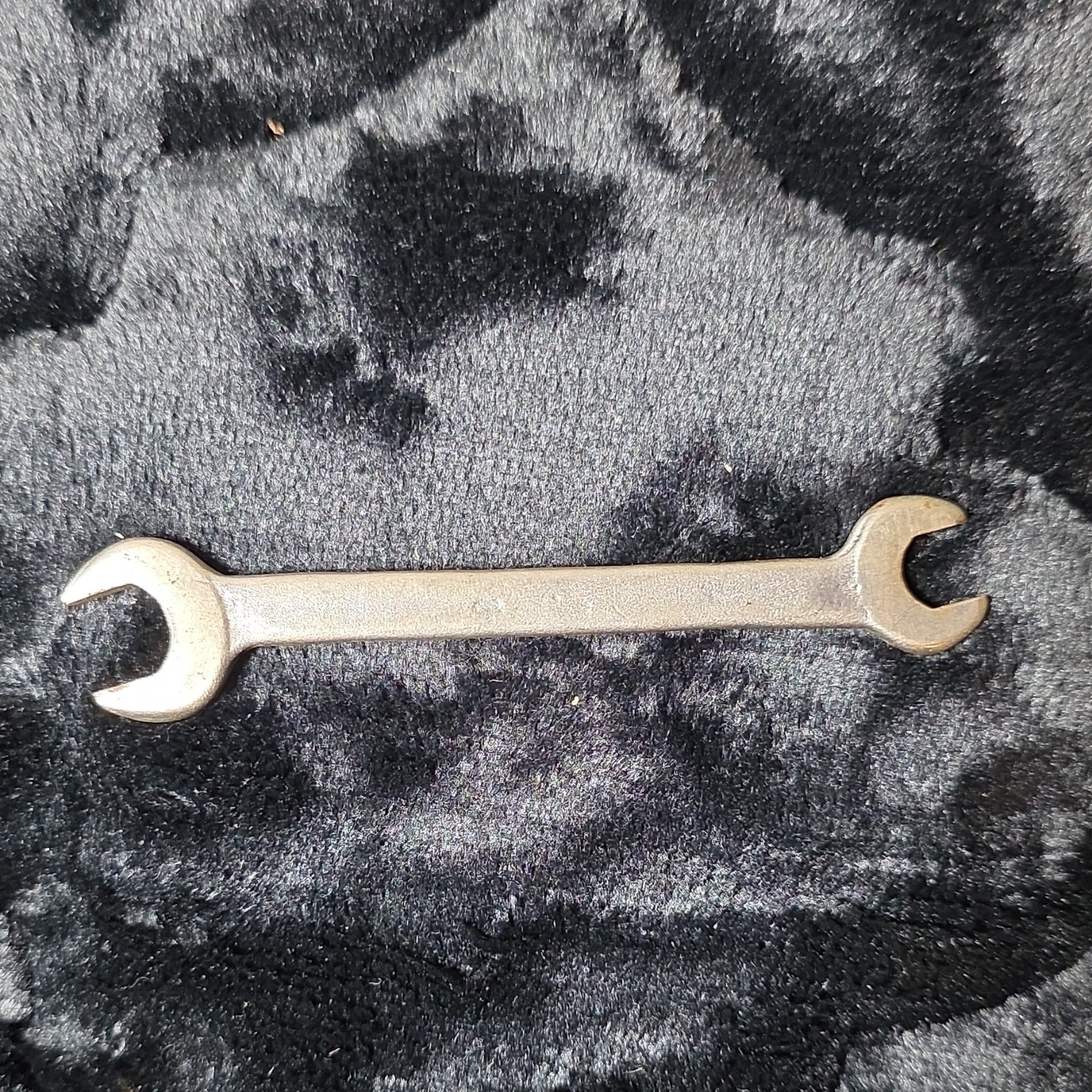 MAC Open End Wrench 11/32, 9/32 3.5 Inches Long . Used