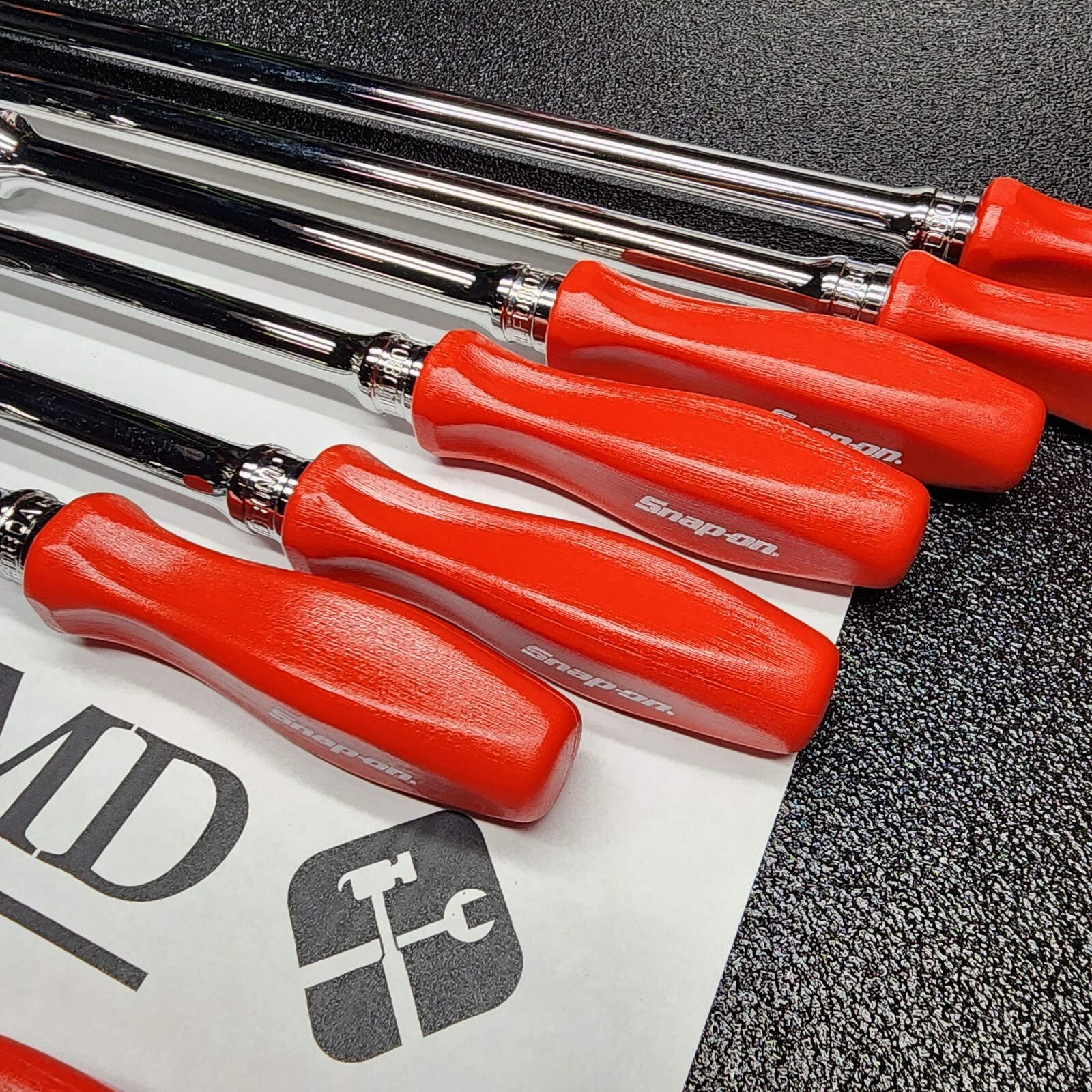 Snap-on Tools NEW 8pc RED Hard Handle 3/8″ Drive Fixed & Flex Head Ratchet Set