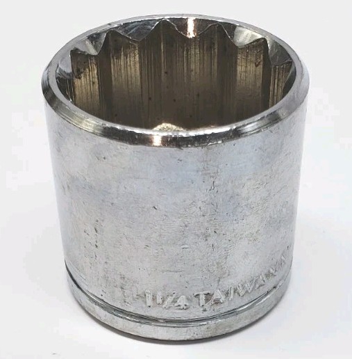 1-1/4in Chrome Socket, 1/2” Drive, 12 Point Taiwan