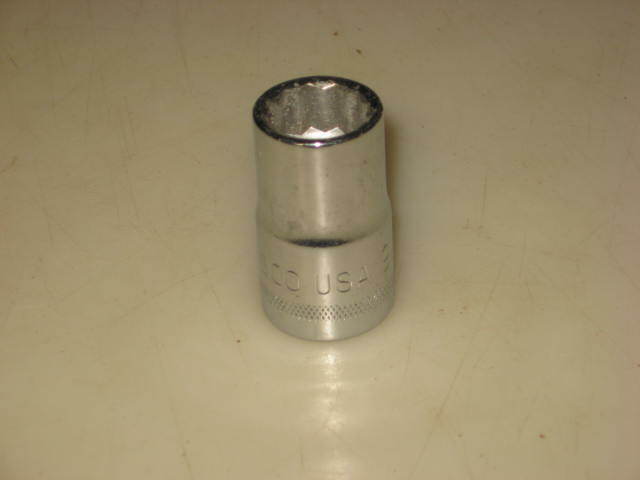 NEW 1/2″ DRIVE 9/16″ SOCKET, 12-point, USA, POLISHED CHROME, EASCO # 533116