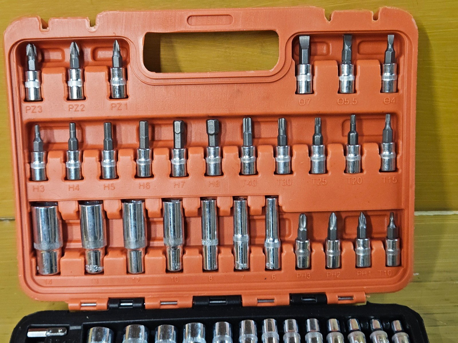 METRIC SOCKET SET 1/4″ DRIVE. BRAND NEW.