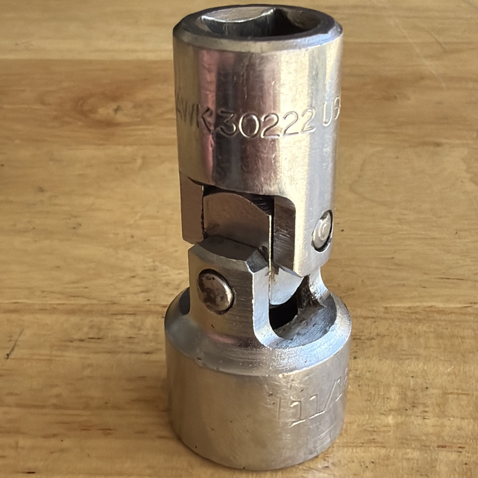 Blackhawk Tools 11/16″ Universal Swivel Socket 3/8″ Drive 6 Point 30222 USA