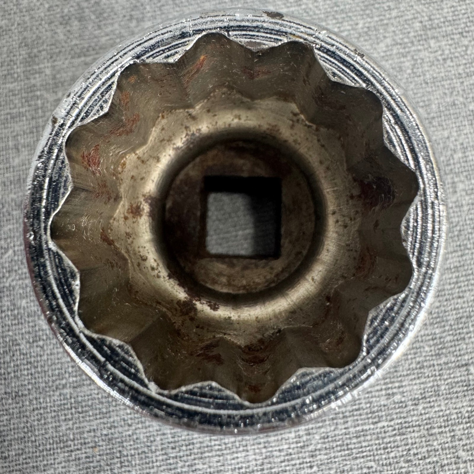 Snap-On Tools SW381 Shallow 1/2″ drive 1-3/16″ SAE Chrome 12 point Socket – USA