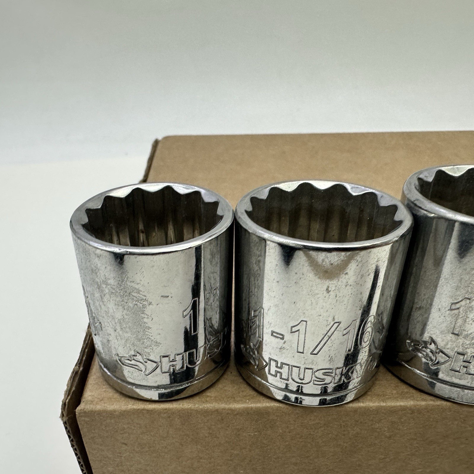 Husky 5 pc 1/2″ Drive 12 Point SAE Socket Set 1″, 1-1/16, 1-1/8, 1-3/16, 1-1/4