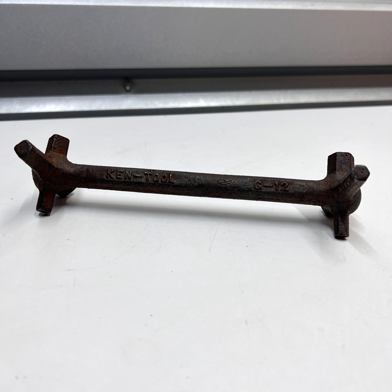 Vintage Ken Tool G-12 8 Way Square Drive and hex Drive Cast Iron