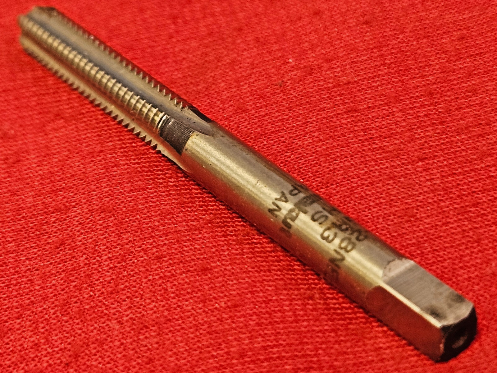 12-28 Bottom Hand Tap NF Irwin Model 1233 Carbon Steel 4 FL USA 12/28 Hanson