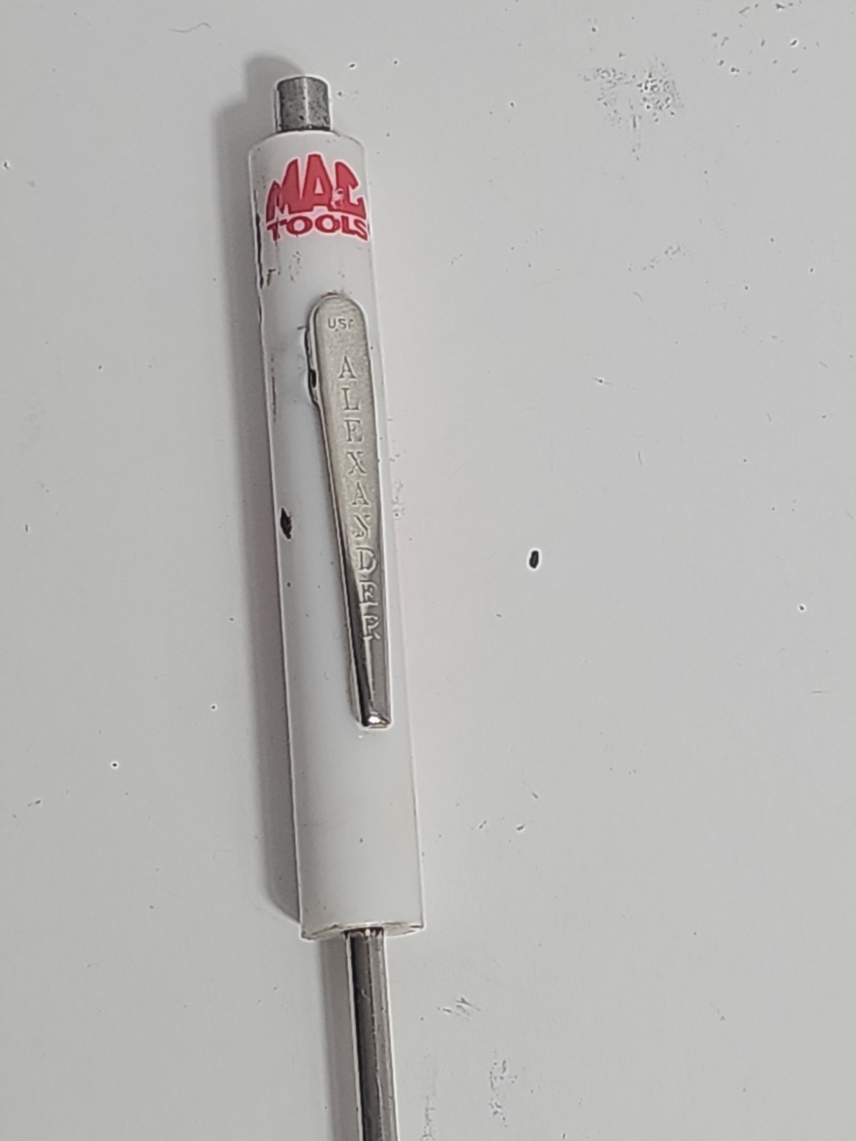 MAC TOOLS Advertising White Alexander Flat Pocket Magnetic Screwdriver – 5-1/2”