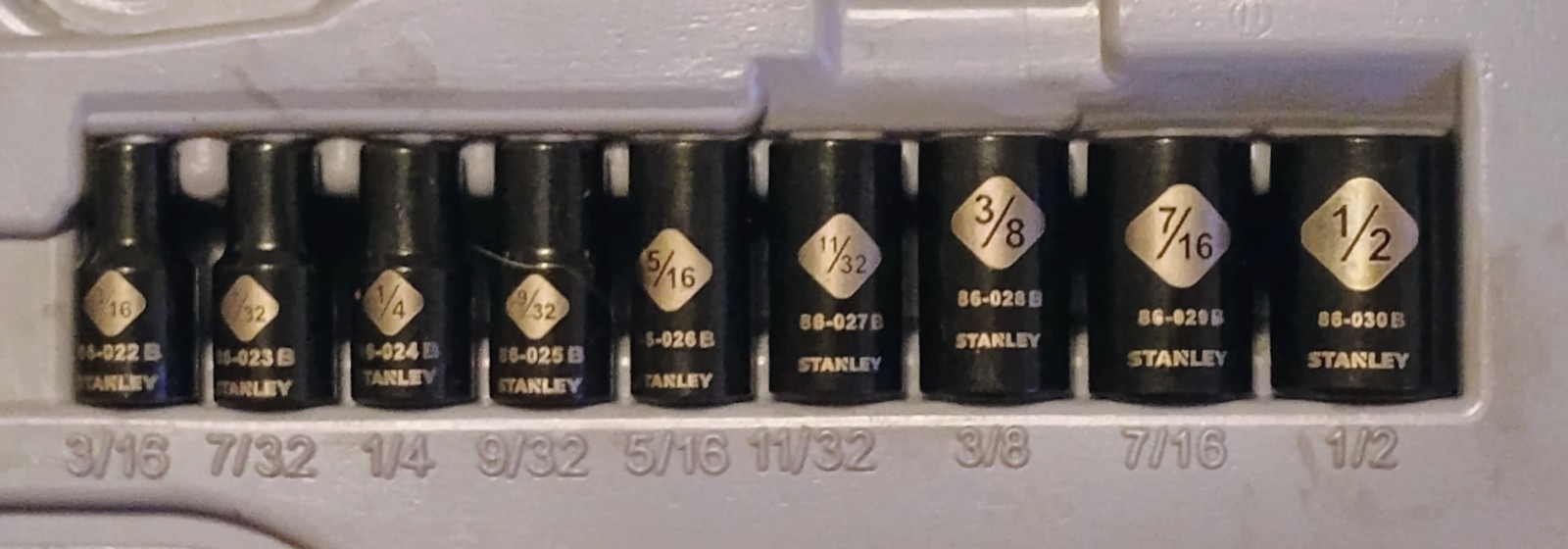 Stanley Black Chrome 9 Piece Shallow Short SAE 6 Point Socket Set For 1/4″ Drive