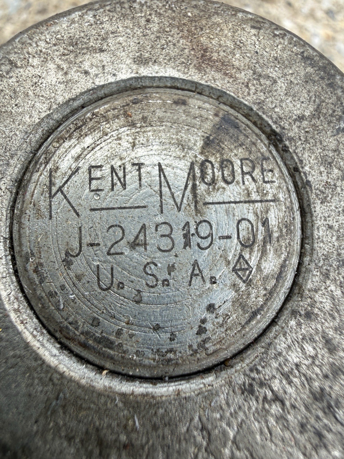 Kent-Moore USA J-24319-01 Gear Puller, 2-Jaw, GM Dealership Tool