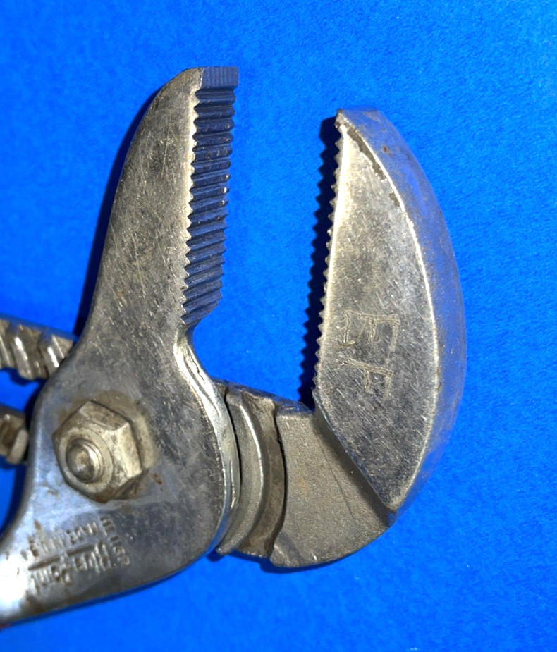 SNAP-ON & BLUE-POINT TOOLS 2 PIECE ADJUSTABLE JAW + SPARK PLUG BOOT PLIERS