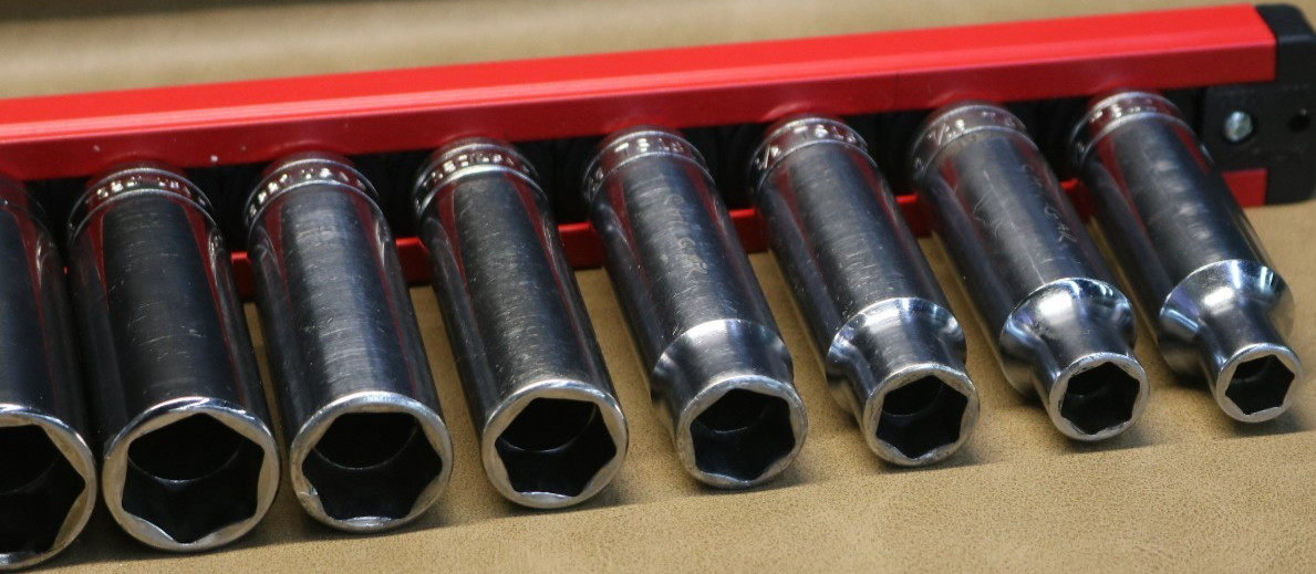 Snap-On 16 piece TS series 1/2″ drive 6 point deep well SAE socket set